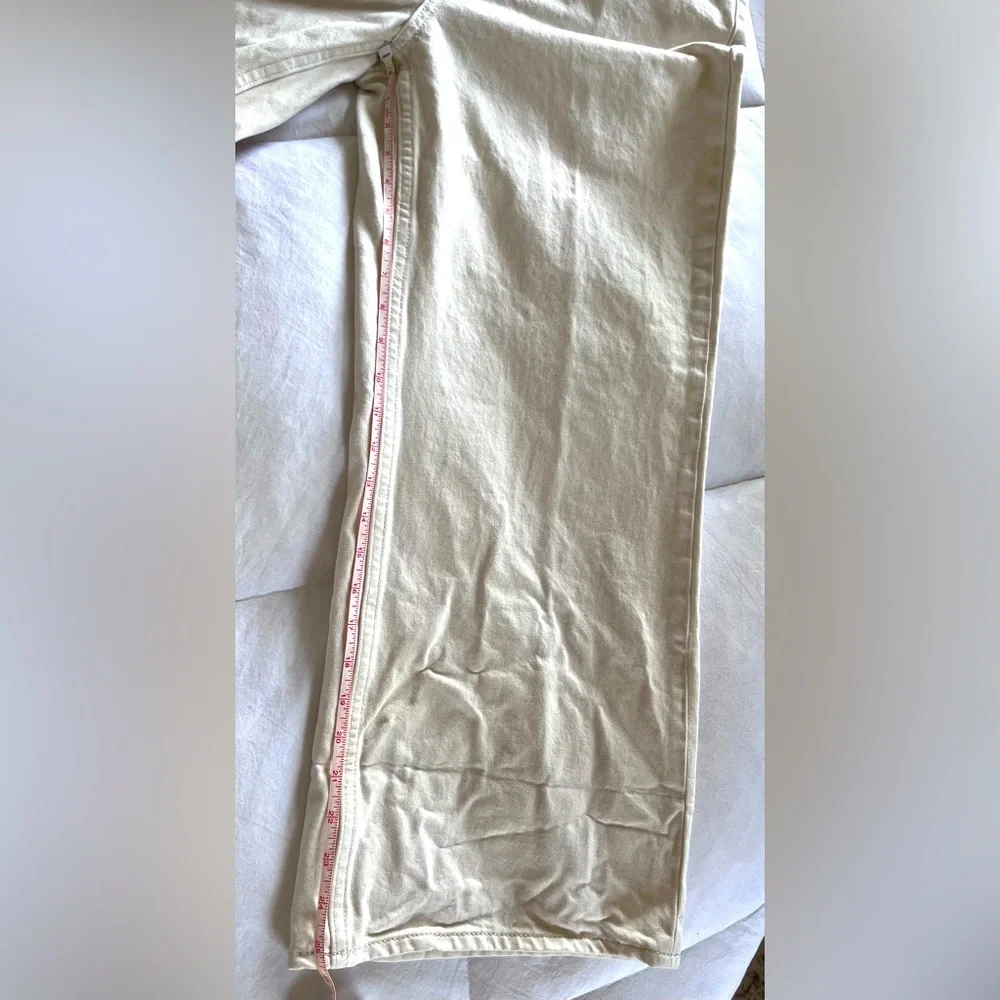Universal Thread Off-White Cropped Wide Leg Jeans - Picture 5 of 5